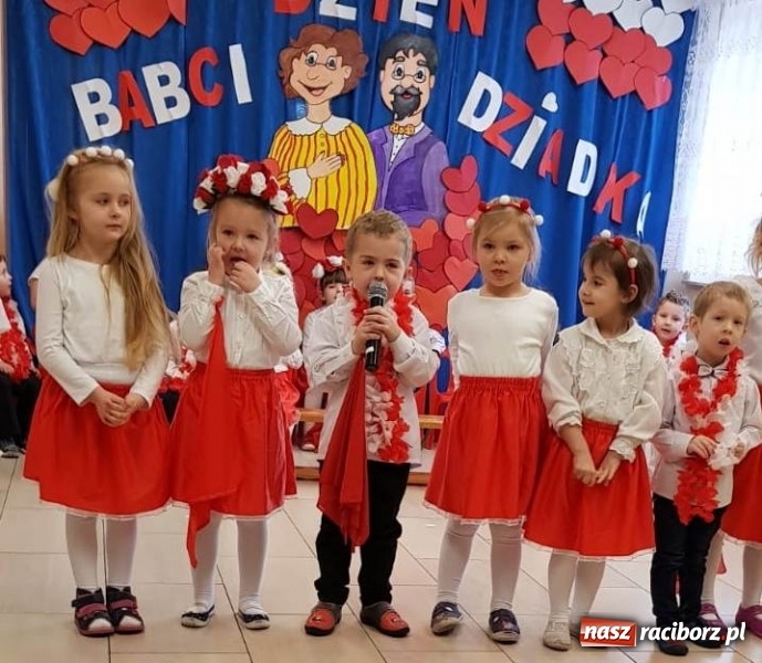 Zdjęcie w galerii na portalu naszraciborz.pl: Tak świętowano Dzień Babci i Dziadka w Turzu wiadomości z regionu