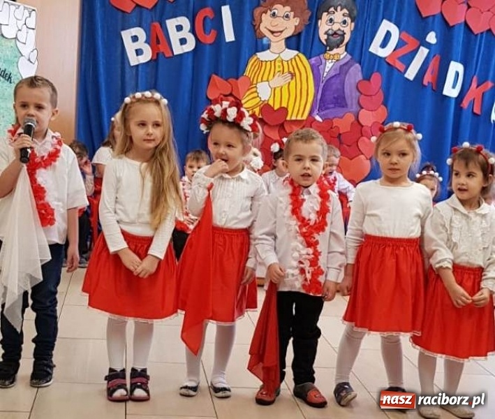 Zdjęcie w galerii na portalu naszraciborz.pl: Tak świętowano Dzień Babci i Dziadka w Turzu wiadomości z regionu