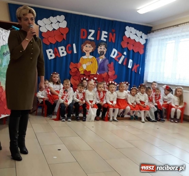 Zdjęcie w galerii na portalu naszraciborz.pl: Tak świętowano Dzień Babci i Dziadka w Turzu wiadomości z regionu