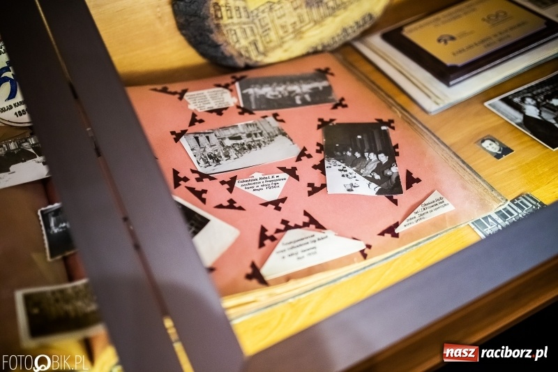 Zdjęcie w galerii na portalu naszraciborz.pl: W lochach raciborskiego więzienia otwarto małe muzeum FOTO i WIDEO wiadomości z regionu