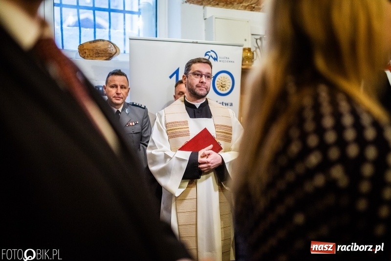 Zdjęcie w galerii na portalu naszraciborz.pl: W lochach raciborskiego więzienia otwarto małe muzeum FOTO i WIDEO wiadomości z regionu