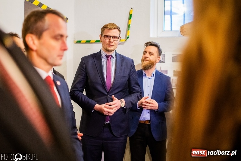 Zdjęcie w galerii na portalu naszraciborz.pl: W lochach raciborskiego więzienia otwarto małe muzeum FOTO i WIDEO wiadomości z regionu