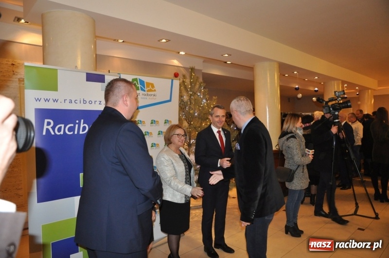 Zdjęcie w galerii na portalu naszraciborz.pl: Najważniejszy jest początek... Starosta i prezydent debiutowali jako gospodarze na spotkaniu noworocznym FOTO i WIDEO wiadomości z regionu