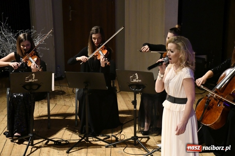 Zdjęcie w galerii na portalu naszraciborz.pl: Najważniejszy jest początek... Starosta i prezydent debiutowali jako gospodarze na spotkaniu noworocznym FOTO i WIDEO wiadomości z regionu