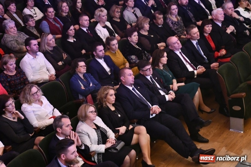 Zdjęcie w galerii na portalu naszraciborz.pl: Najważniejszy jest początek... Starosta i prezydent debiutowali jako gospodarze na spotkaniu noworocznym FOTO i WIDEO wiadomości z regionu
