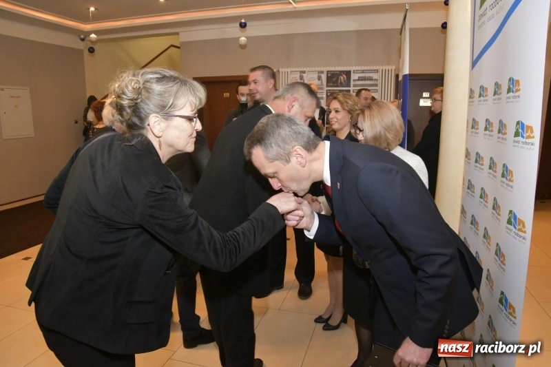 Zdjęcie w galerii na portalu naszraciborz.pl: Najważniejszy jest początek... Starosta i prezydent debiutowali jako gospodarze na spotkaniu noworocznym FOTO i WIDEO wiadomości z regionu