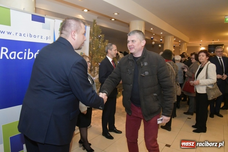 Zdjęcie w galerii na portalu naszraciborz.pl: Najważniejszy jest początek... Starosta i prezydent debiutowali jako gospodarze na spotkaniu noworocznym FOTO i WIDEO wiadomości z regionu