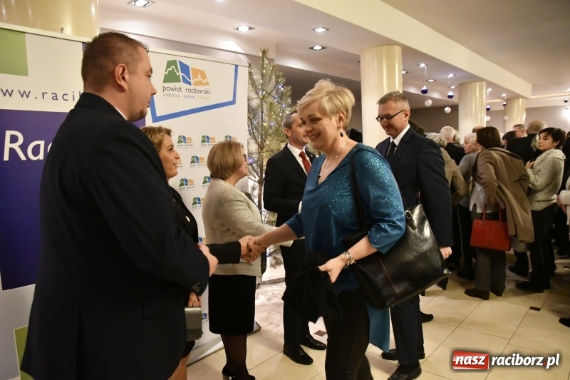 Zdjęcie w galerii na portalu naszraciborz.pl: Najważniejszy jest początek... Starosta i prezydent debiutowali jako gospodarze na spotkaniu noworocznym FOTO i WIDEO wiadomości z regionu