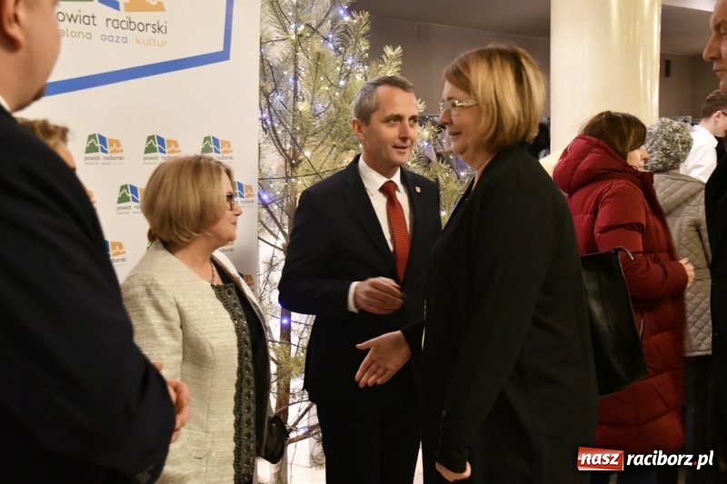 Zdjęcie w galerii na portalu naszraciborz.pl: Najważniejszy jest początek... Starosta i prezydent debiutowali jako gospodarze na spotkaniu noworocznym FOTO i WIDEO wiadomości z regionu
