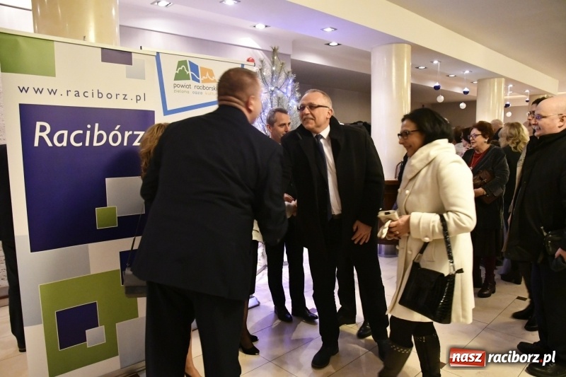 Zdjęcie w galerii na portalu naszraciborz.pl: Najważniejszy jest początek... Starosta i prezydent debiutowali jako gospodarze na spotkaniu noworocznym FOTO i WIDEO wiadomości z regionu
