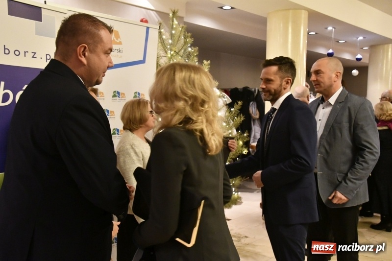 Zdjęcie w galerii na portalu naszraciborz.pl: Najważniejszy jest początek... Starosta i prezydent debiutowali jako gospodarze na spotkaniu noworocznym FOTO i WIDEO wiadomości z regionu