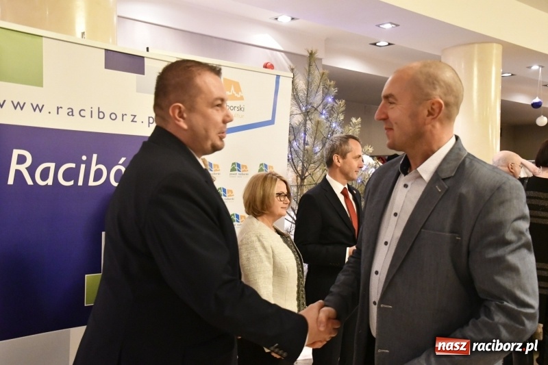 Zdjęcie w galerii na portalu naszraciborz.pl: Najważniejszy jest początek... Starosta i prezydent debiutowali jako gospodarze na spotkaniu noworocznym FOTO i WIDEO wiadomości z regionu