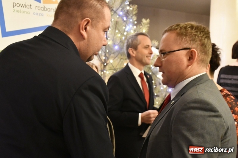 Zdjęcie w galerii na portalu naszraciborz.pl: Najważniejszy jest początek... Starosta i prezydent debiutowali jako gospodarze na spotkaniu noworocznym FOTO i WIDEO wiadomości z regionu