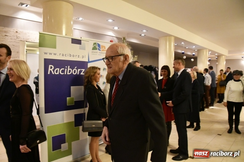 Zdjęcie w galerii na portalu naszraciborz.pl: Najważniejszy jest początek... Starosta i prezydent debiutowali jako gospodarze na spotkaniu noworocznym FOTO i WIDEO wiadomości z regionu