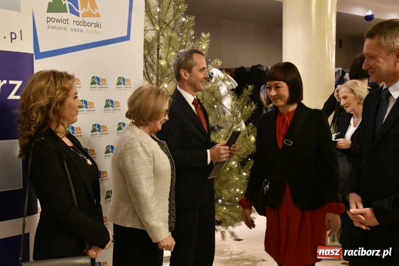 Zdjęcie w galerii na portalu naszraciborz.pl: Najważniejszy jest początek... Starosta i prezydent debiutowali jako gospodarze na spotkaniu noworocznym FOTO i WIDEO wiadomości z regionu
