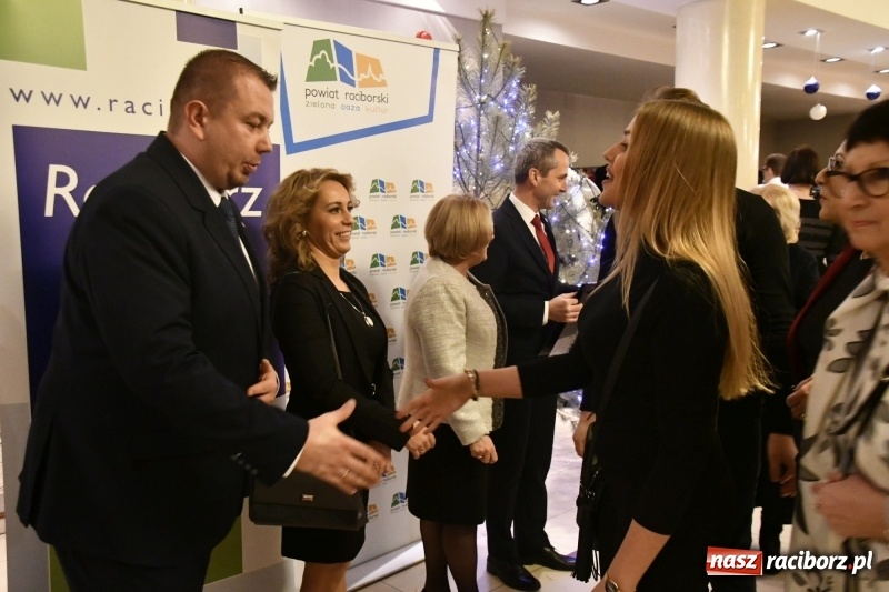 Zdjęcie w galerii na portalu naszraciborz.pl: Najważniejszy jest początek... Starosta i prezydent debiutowali jako gospodarze na spotkaniu noworocznym FOTO i WIDEO wiadomości z regionu