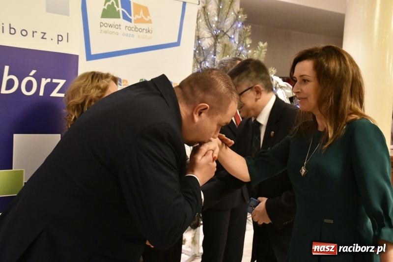 Zdjęcie w galerii na portalu naszraciborz.pl: Najważniejszy jest początek... Starosta i prezydent debiutowali jako gospodarze na spotkaniu noworocznym FOTO i WIDEO wiadomości z regionu