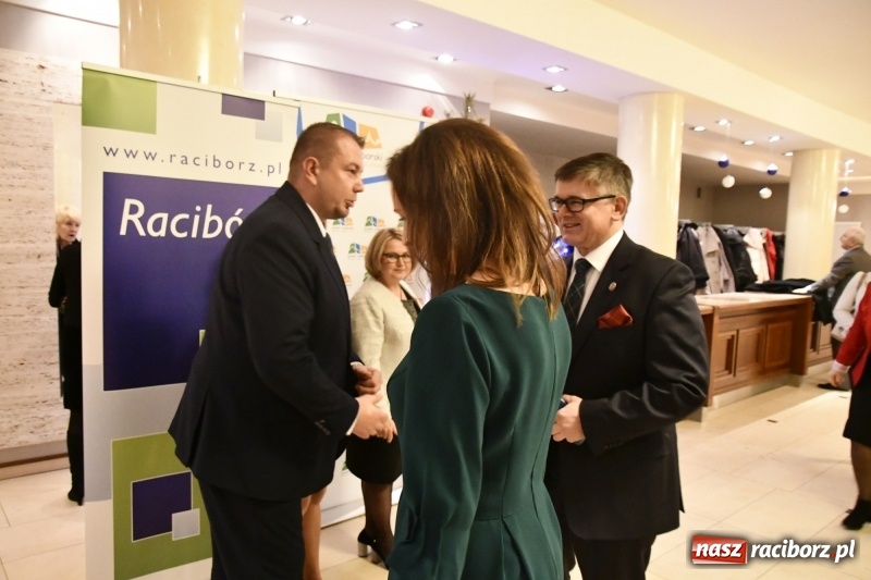 Zdjęcie w galerii na portalu naszraciborz.pl: Najważniejszy jest początek... Starosta i prezydent debiutowali jako gospodarze na spotkaniu noworocznym FOTO i WIDEO wiadomości z regionu