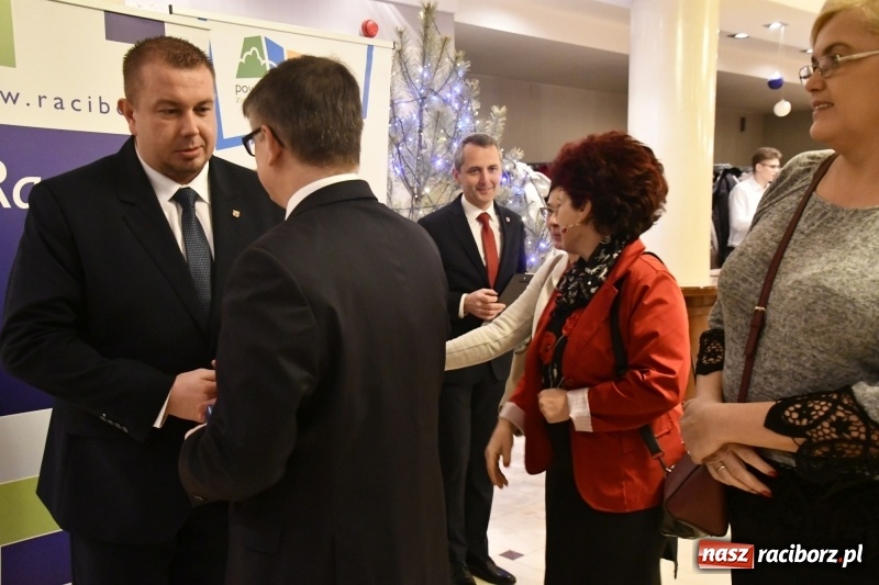 Zdjęcie w galerii na portalu naszraciborz.pl: Najważniejszy jest początek... Starosta i prezydent debiutowali jako gospodarze na spotkaniu noworocznym FOTO i WIDEO wiadomości z regionu
