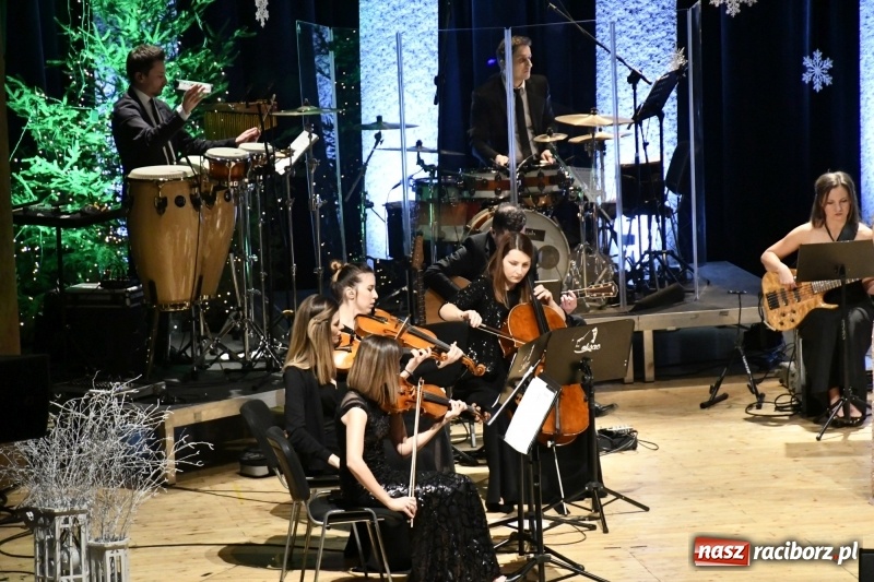 Zdjęcie w galerii na portalu naszraciborz.pl: Najważniejszy jest początek... Starosta i prezydent debiutowali jako gospodarze na spotkaniu noworocznym FOTO i WIDEO wiadomości z regionu