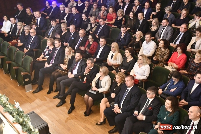 Zdjęcie w galerii na portalu naszraciborz.pl: Najważniejszy jest początek... Starosta i prezydent debiutowali jako gospodarze na spotkaniu noworocznym FOTO i WIDEO wiadomości z regionu
