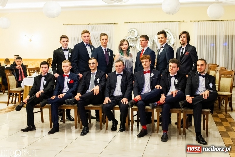 Zdjęcie w galerii na portalu naszraciborz.pl: Studniówka raciborskiego Mechanika w Anielskim Młynie FOTO i WIDEO wiadomości z regionu