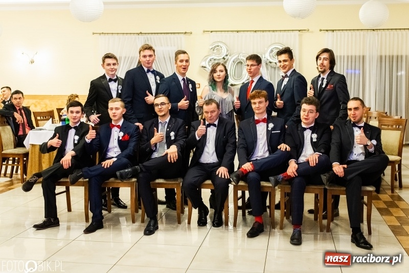 Zdjęcie w galerii na portalu naszraciborz.pl: Studniówka raciborskiego Mechanika w Anielskim Młynie FOTO i WIDEO wiadomości z regionu