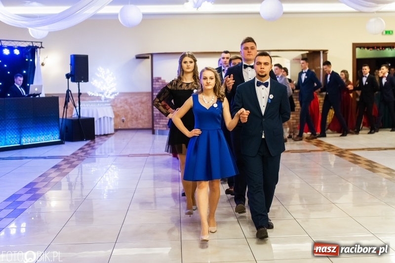 Zdjęcie w galerii na portalu naszraciborz.pl: Studniówka raciborskiego Mechanika w Anielskim Młynie FOTO i WIDEO wiadomości z regionu