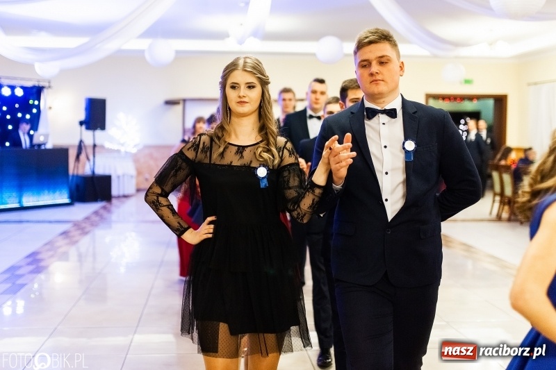 Zdjęcie w galerii na portalu naszraciborz.pl: Studniówka raciborskiego Mechanika w Anielskim Młynie FOTO i WIDEO wiadomości z regionu