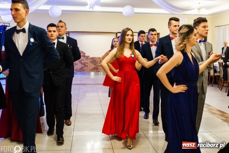 Zdjęcie w galerii na portalu naszraciborz.pl: Studniówka raciborskiego Mechanika w Anielskim Młynie FOTO i WIDEO wiadomości z regionu