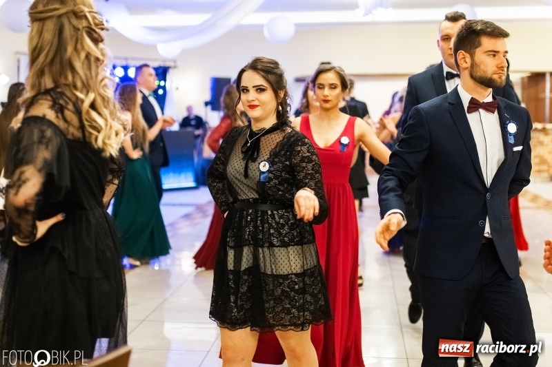 Zdjęcie w galerii na portalu naszraciborz.pl: Studniówka raciborskiego Mechanika w Anielskim Młynie FOTO i WIDEO wiadomości z regionu