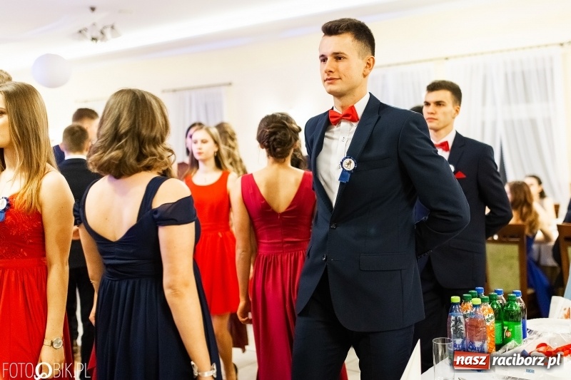 Zdjęcie w galerii na portalu naszraciborz.pl: Studniówka raciborskiego Mechanika w Anielskim Młynie FOTO i WIDEO wiadomości z regionu