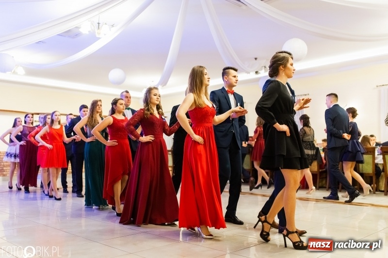 Zdjęcie w galerii na portalu naszraciborz.pl: Studniówka raciborskiego Mechanika w Anielskim Młynie FOTO i WIDEO wiadomości z regionu