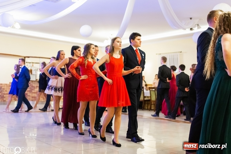 Zdjęcie w galerii na portalu naszraciborz.pl: Studniówka raciborskiego Mechanika w Anielskim Młynie FOTO i WIDEO wiadomości z regionu