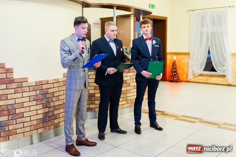 Zdjęcie w galerii na portalu naszraciborz.pl: Studniówka raciborskiego Mechanika w Anielskim Młynie FOTO i WIDEO wiadomości z regionu