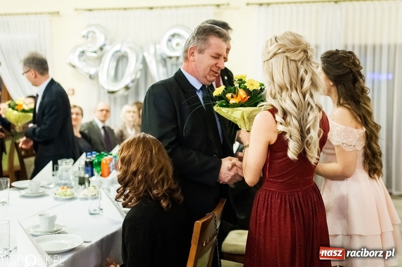 Zdjęcie w galerii na portalu naszraciborz.pl: Studniówka raciborskiego Mechanika w Anielskim Młynie FOTO i WIDEO wiadomości z regionu