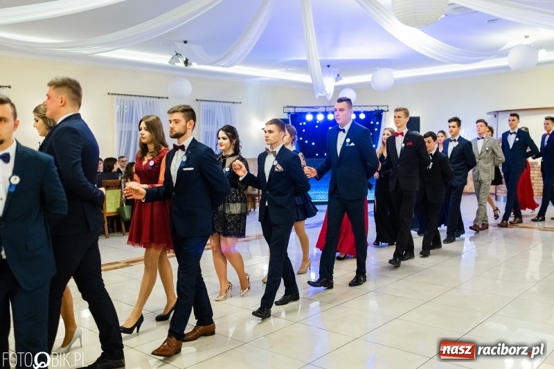 Zdjęcie w galerii na portalu naszraciborz.pl: Studniówka raciborskiego Mechanika w Anielskim Młynie FOTO i WIDEO wiadomości z regionu