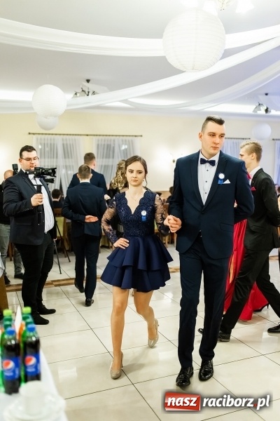 Zdjęcie w galerii na portalu naszraciborz.pl: Studniówka raciborskiego Mechanika w Anielskim Młynie FOTO i WIDEO wiadomości z regionu