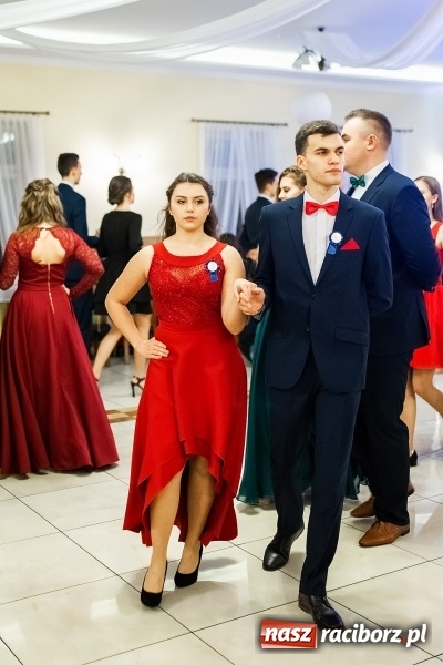 Zdjęcie w galerii na portalu naszraciborz.pl: Studniówka raciborskiego Mechanika w Anielskim Młynie FOTO i WIDEO wiadomości z regionu