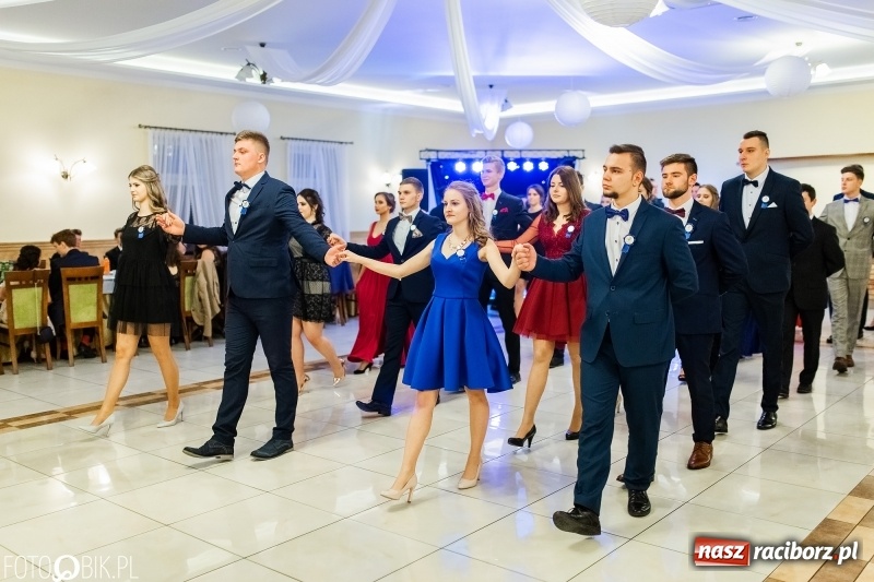 Zdjęcie w galerii na portalu naszraciborz.pl: Studniówka raciborskiego Mechanika w Anielskim Młynie FOTO i WIDEO wiadomości z regionu