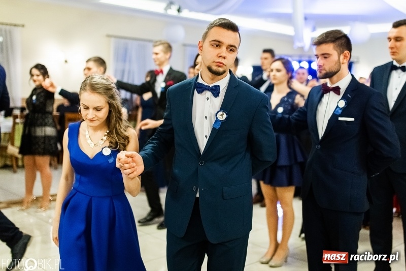 Zdjęcie w galerii na portalu naszraciborz.pl: Studniówka raciborskiego Mechanika w Anielskim Młynie FOTO i WIDEO wiadomości z regionu