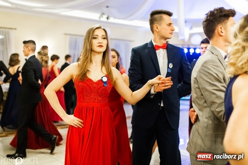 Zdjęcie w galerii na portalu naszraciborz.pl: Studniówka raciborskiego Mechanika w Anielskim Młynie FOTO i WIDEO wiadomości z regionu