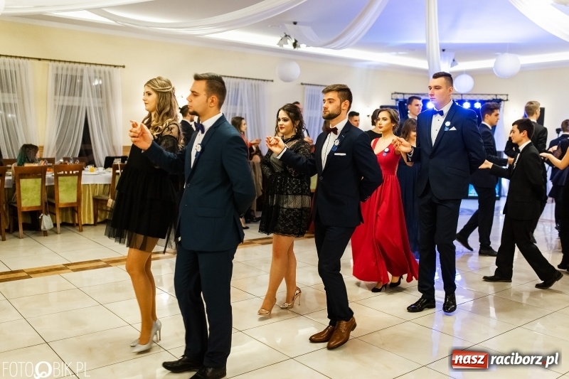 Zdjęcie w galerii na portalu naszraciborz.pl: Studniówka raciborskiego Mechanika w Anielskim Młynie FOTO i WIDEO wiadomości z regionu