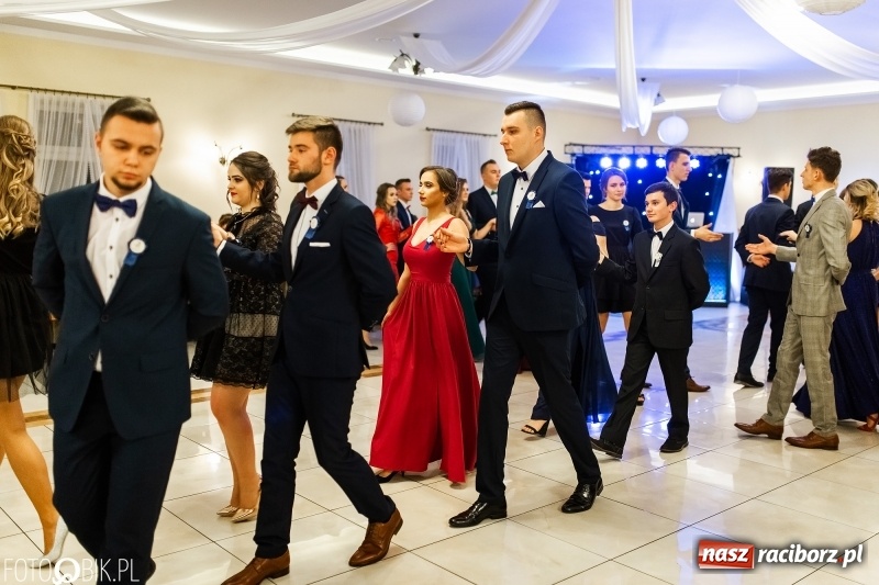 Zdjęcie w galerii na portalu naszraciborz.pl: Studniówka raciborskiego Mechanika w Anielskim Młynie FOTO i WIDEO wiadomości z regionu