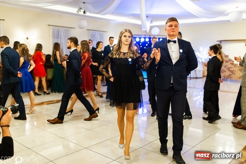 Zdjęcie w galerii na portalu naszraciborz.pl: Studniówka raciborskiego Mechanika w Anielskim Młynie FOTO i WIDEO wiadomości z regionu