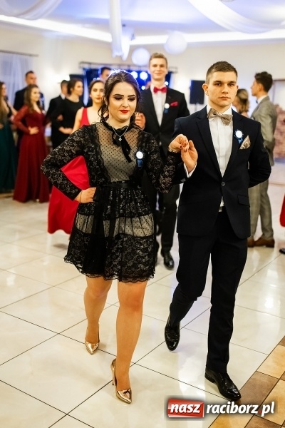 Zdjęcie w galerii na portalu naszraciborz.pl: Studniówka raciborskiego Mechanika w Anielskim Młynie FOTO i WIDEO wiadomości z regionu