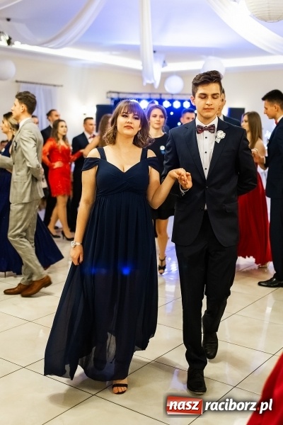 Zdjęcie w galerii na portalu naszraciborz.pl: Studniówka raciborskiego Mechanika w Anielskim Młynie FOTO i WIDEO wiadomości z regionu