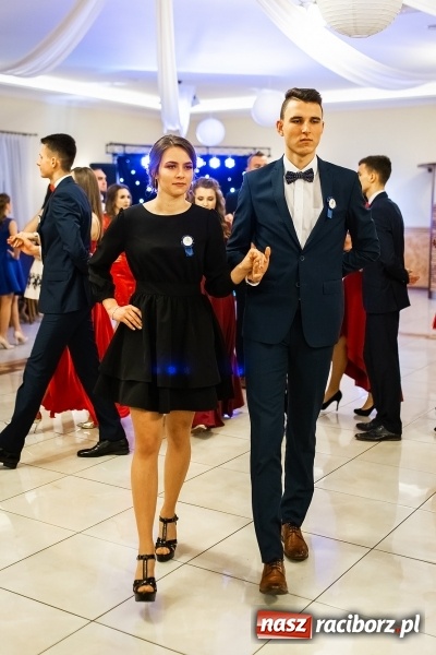 Zdjęcie w galerii na portalu naszraciborz.pl: Studniówka raciborskiego Mechanika w Anielskim Młynie FOTO i WIDEO wiadomości z regionu