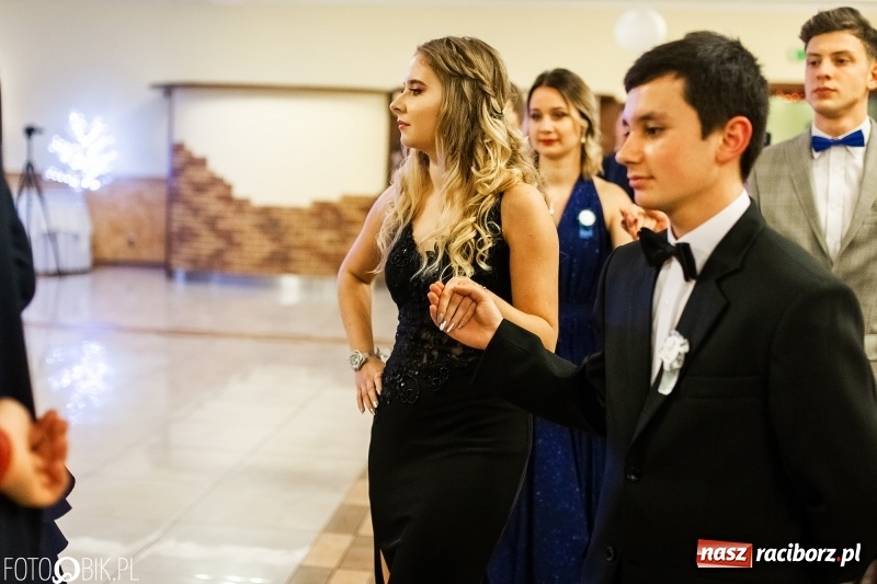 Zdjęcie w galerii na portalu naszraciborz.pl: Studniówka raciborskiego Mechanika w Anielskim Młynie FOTO i WIDEO wiadomości z regionu