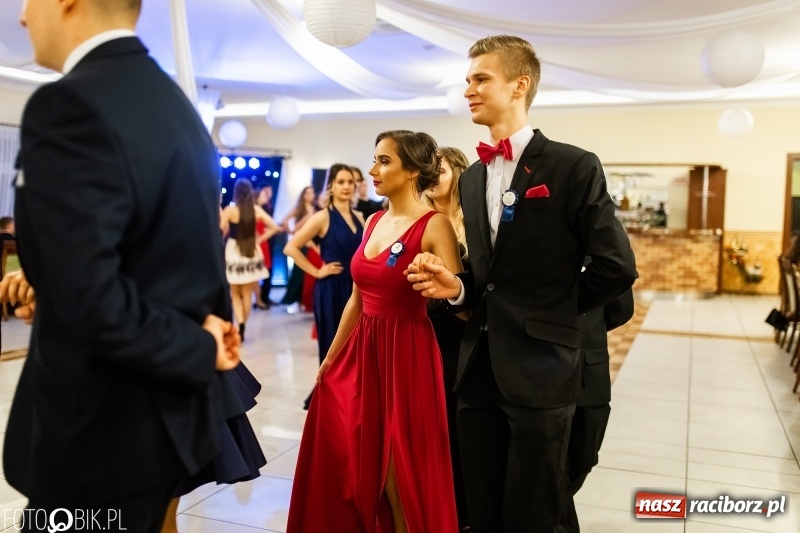 Zdjęcie w galerii na portalu naszraciborz.pl: Studniówka raciborskiego Mechanika w Anielskim Młynie FOTO i WIDEO wiadomości z regionu